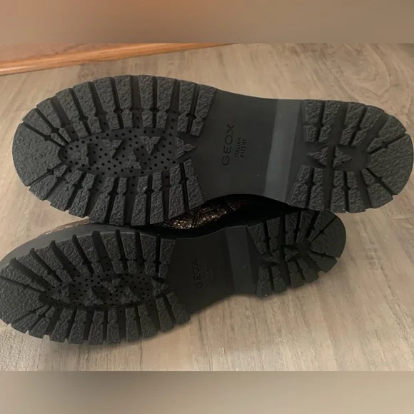 NWT Geox Respira Combat Boots. - Picture 14 of 15